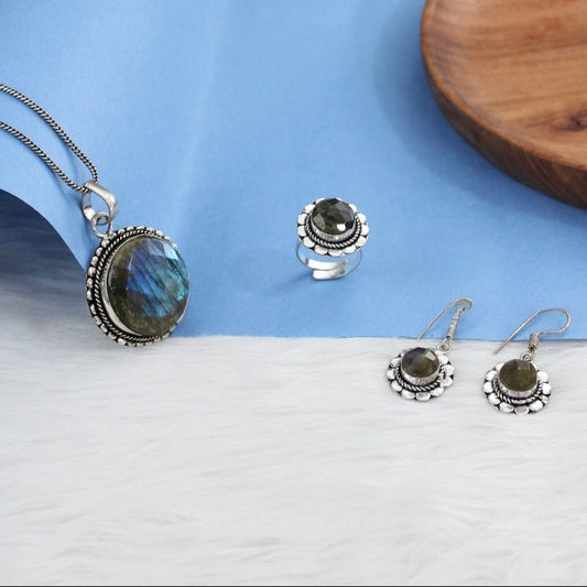 Labradorite crystal set